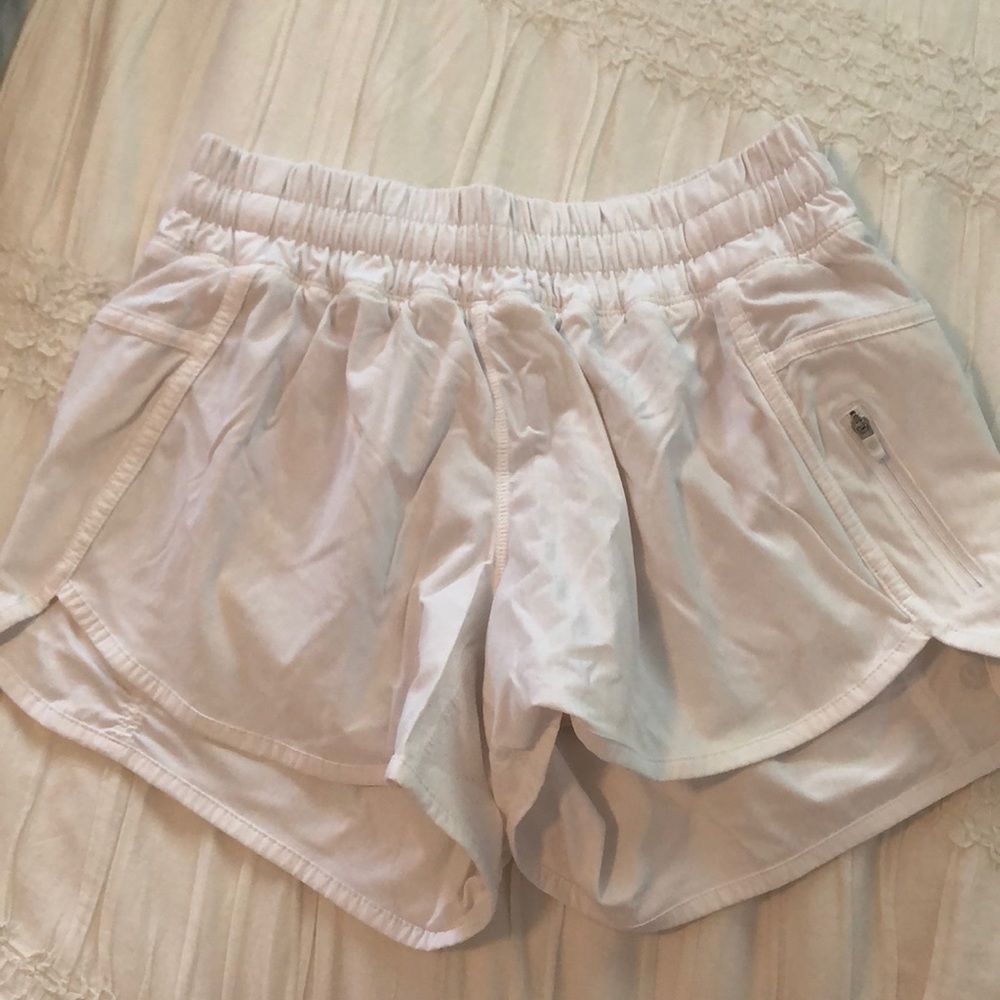 Lululemon tracker V shorts